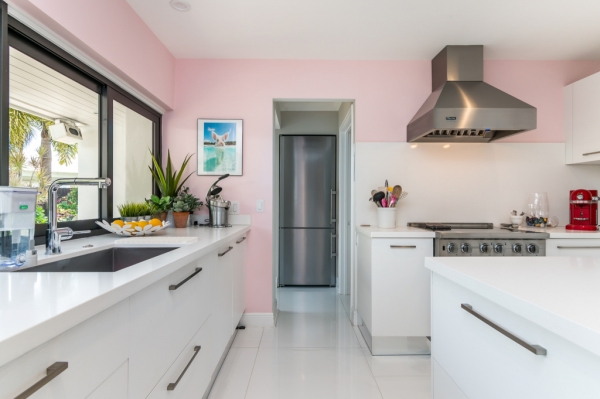 Розовые оттенки, которые идеально подходят для дизайна кухни