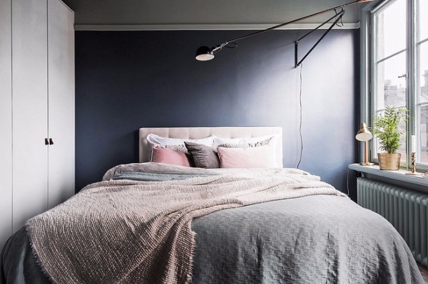 Как сделать маленькую спальню визуально больше