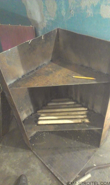 Угловая печь буржуйка в гараж