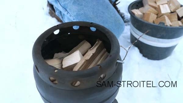 Самодельная компактная дровяная печь (35 фото изготовления)